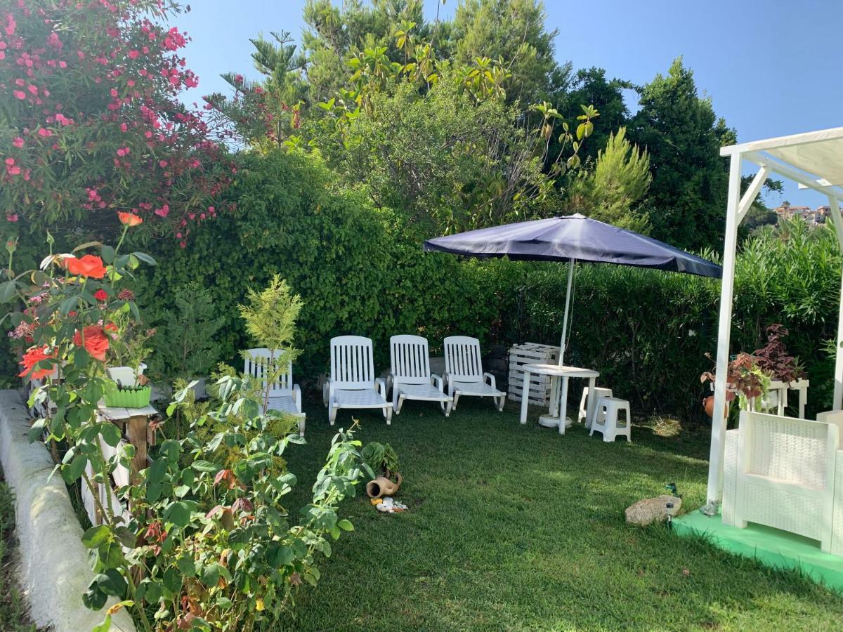 B&B A Casa Di Picci Santa Domenica  Eksteriør billede